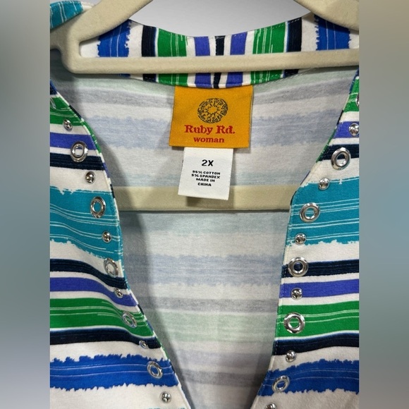 Ruby Rd Women’s Plus-size 2XL V-neck Sleeveless Top Black Green Blue Stripes - Picture 2 of 9